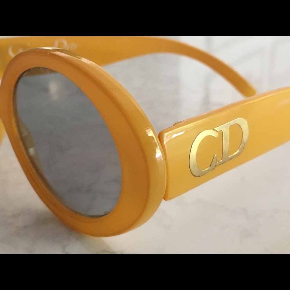 Rare 1960’s MOD Christian Dior yellow sunglasses - Picture 2 of 8